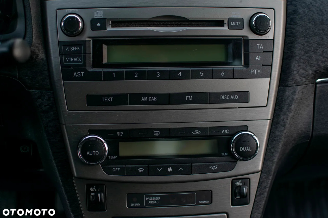 Toyota Avensis - 40
