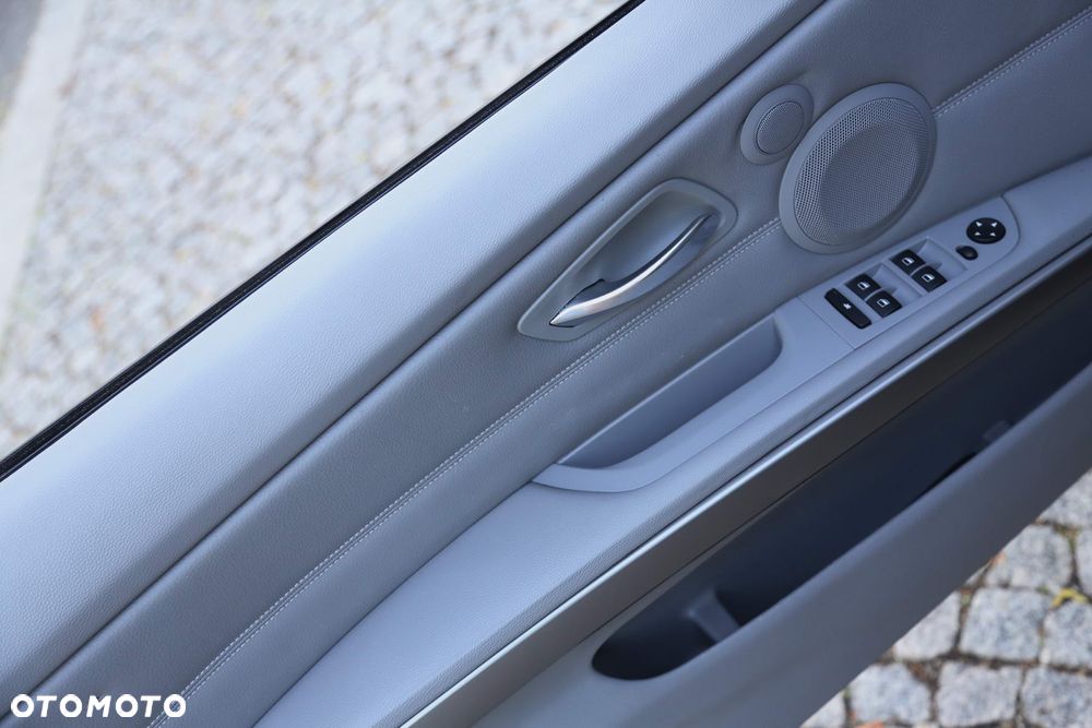 BMW Seria 3 - 23