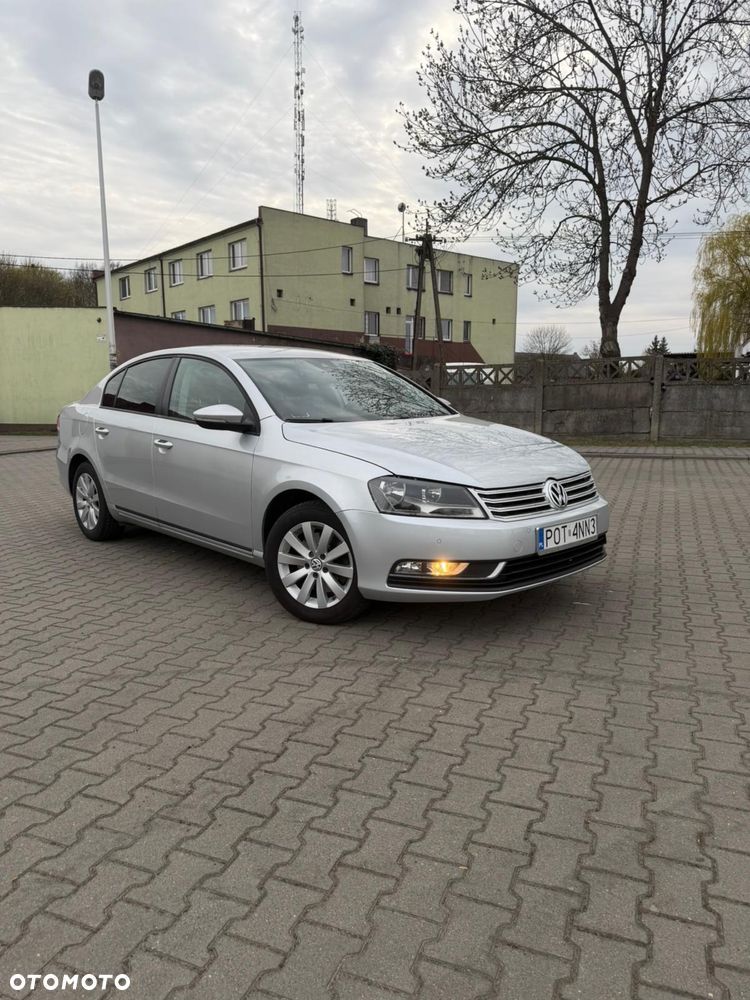 Volkswagen Passat - 2