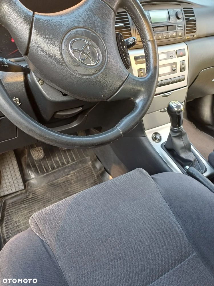 Toyota Corolla 1.6 VVT-i Sol (air6) - 1