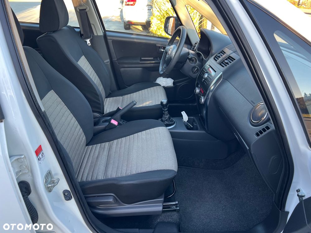 Fiat Sedici 2.0 Multijet DPF 4x4 Luxury - 27