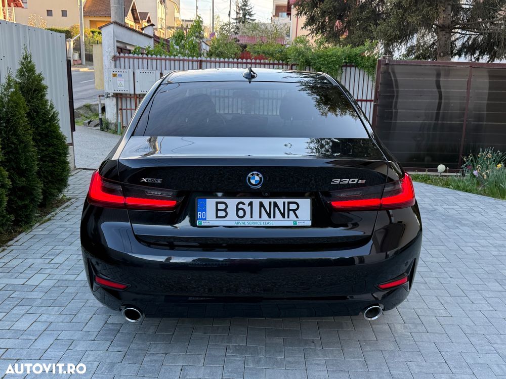 BMW Seria 3 330e xDrive Aut. Advantage - 10