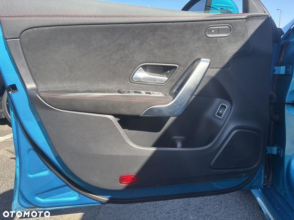 Mercedes-Benz CLA - 17