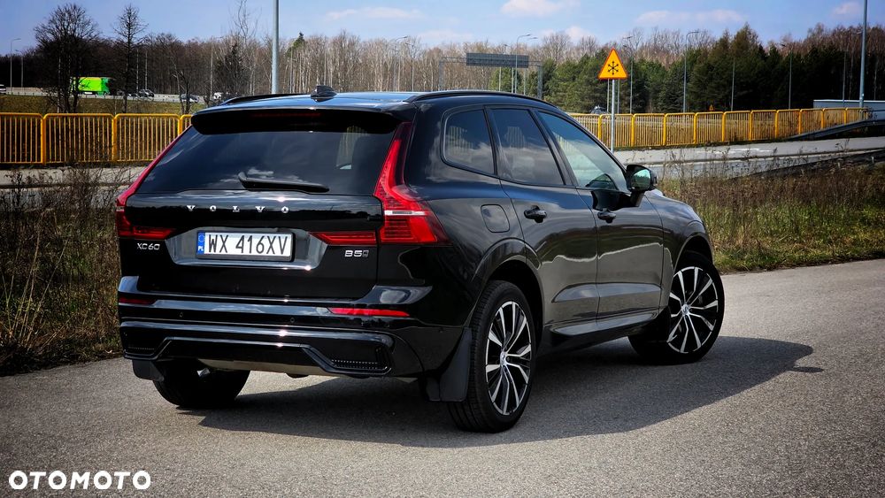 Volvo XC 60 B5 B AWD Plus Dark - 14