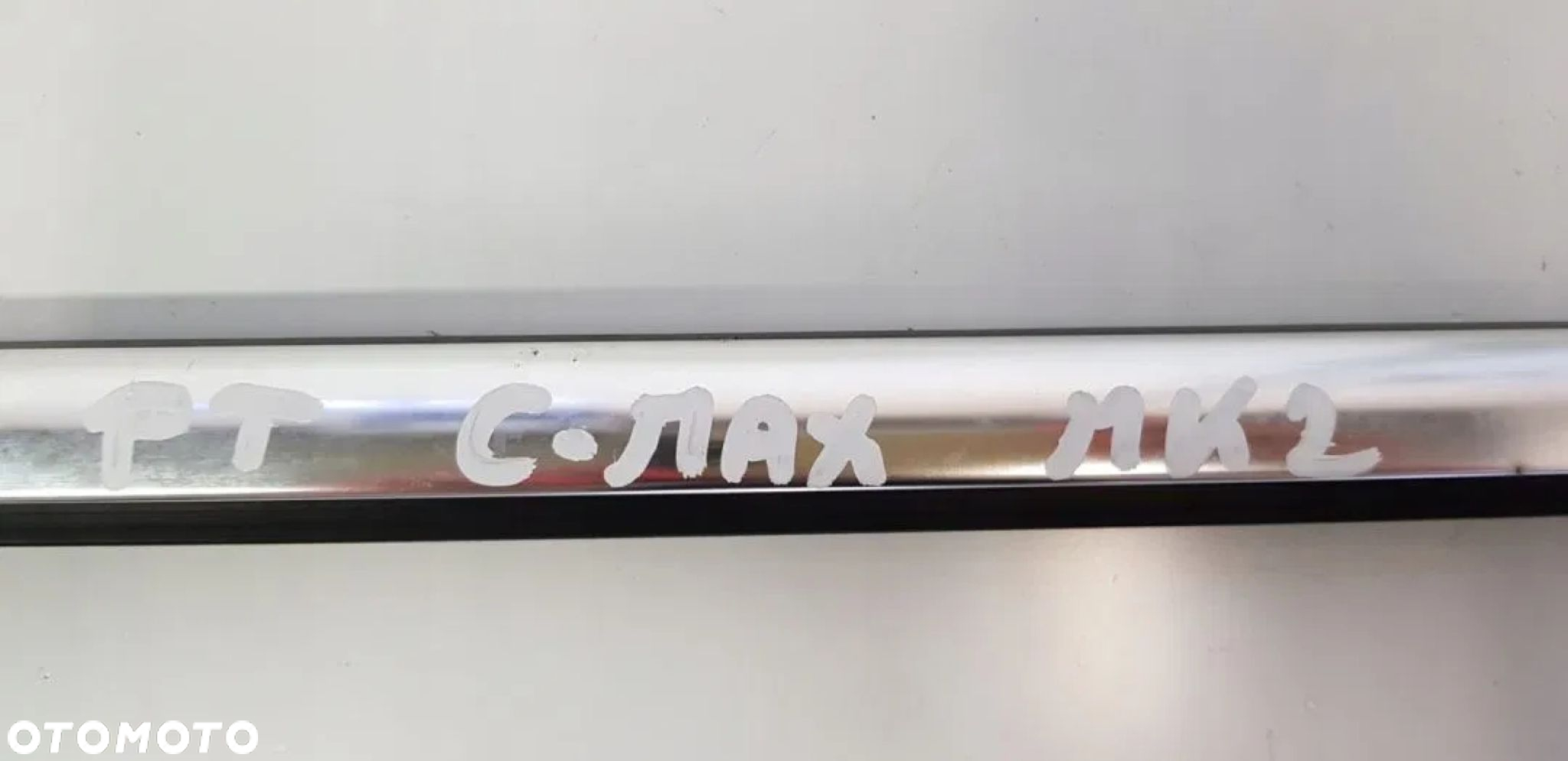 LISTWA ZGARNIAJĄCA CHROM L/P TYŁ FORD C-MAX MK2 - 4
