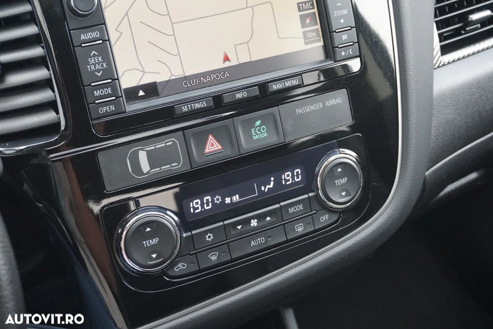 Mitsubishi Outlander 2.2 DI-D 4WD Automatik Instyle - 23