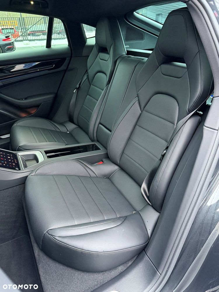 Porsche Panamera - 19