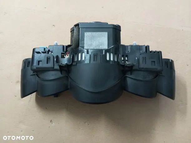 Licznik Porsche Cayenne II 4.8 GTS 420KM 75P 2010-2017r. - 4