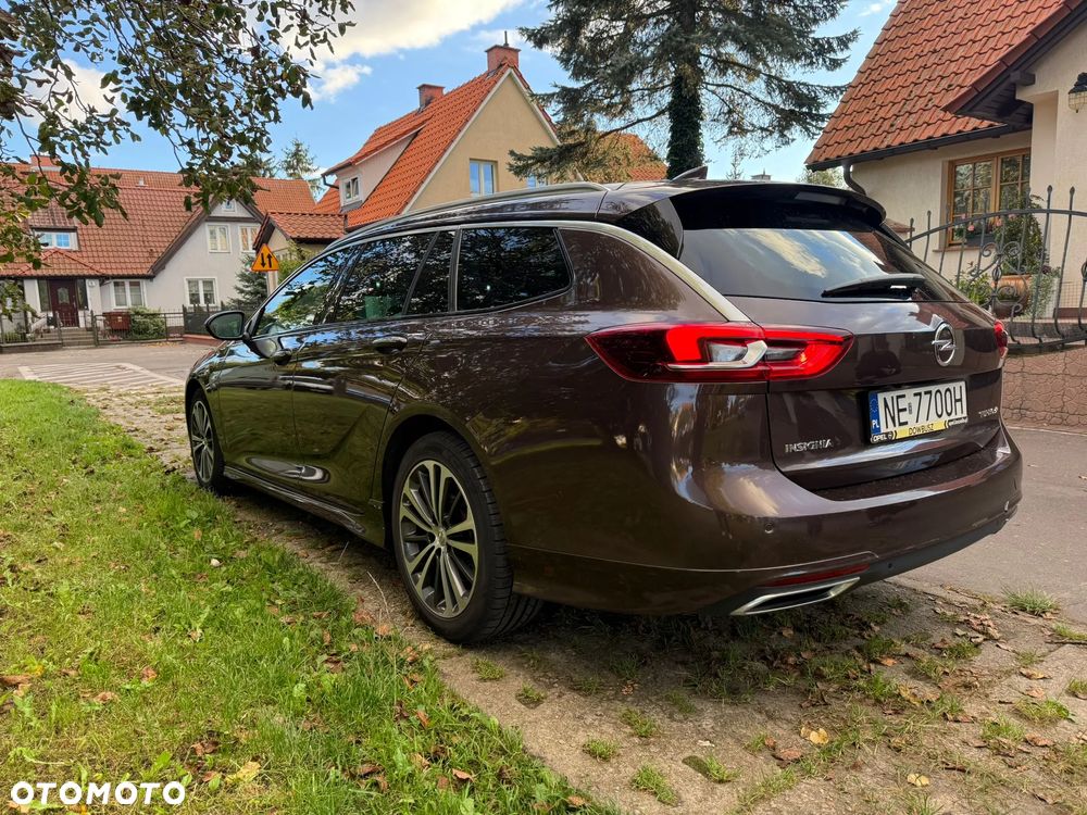 Opel Insignia CT 2.0 T 4x4 Exclusive S&S - 8