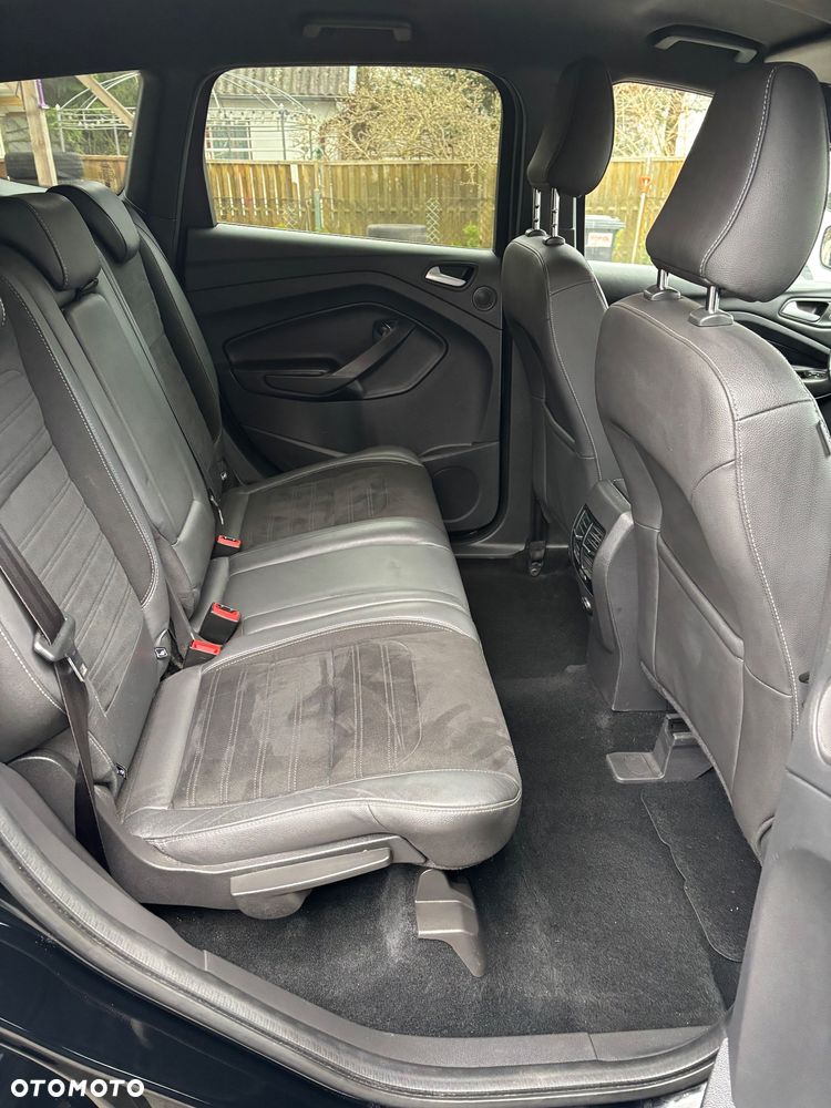 Ford Kuga 2.0 TDCi 4x4 ST-Line - 28