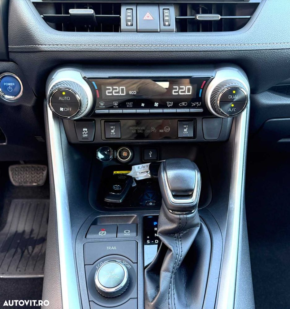 Toyota RAV4 - 30
