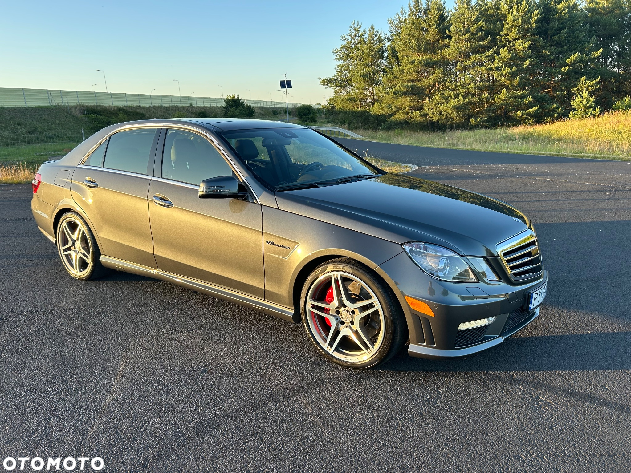 Mercedes-Benz Klasa E 63 AMG - 12