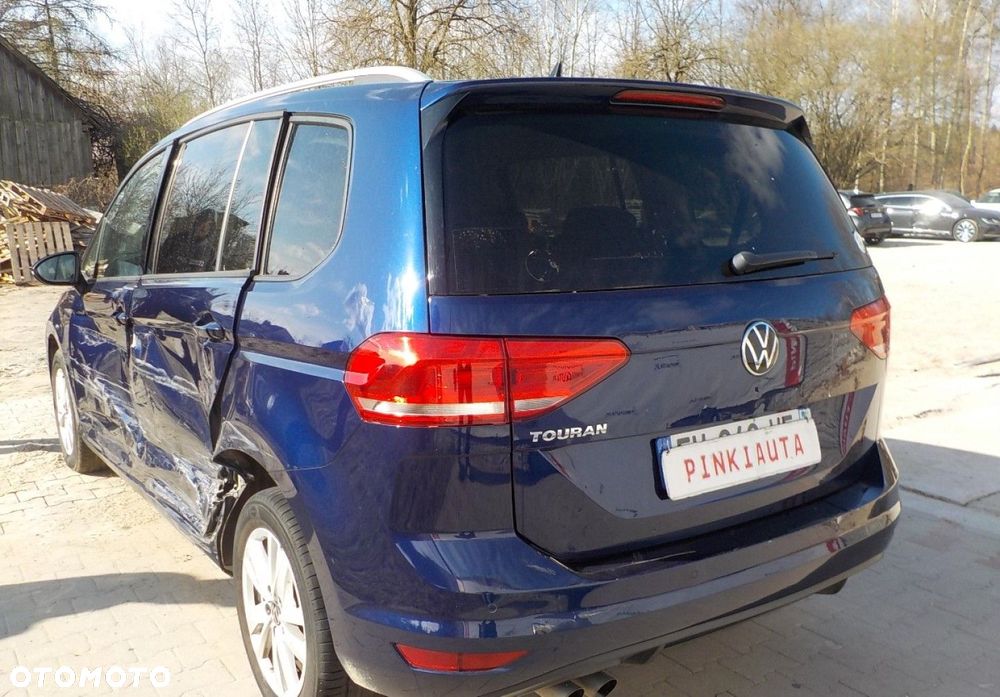 Volkswagen Touran - 11