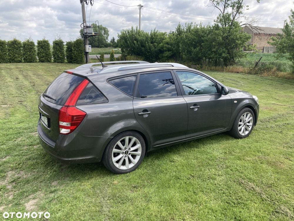 Kia Ceed - 6