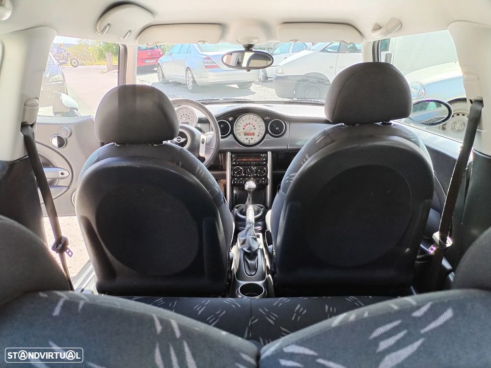 MINI 3 Portas One 1.4 D - 24