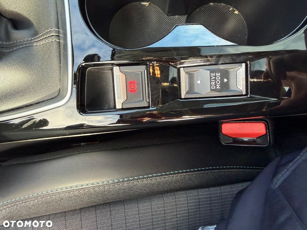 Peugeot 208 PureTech 100 Style - 25