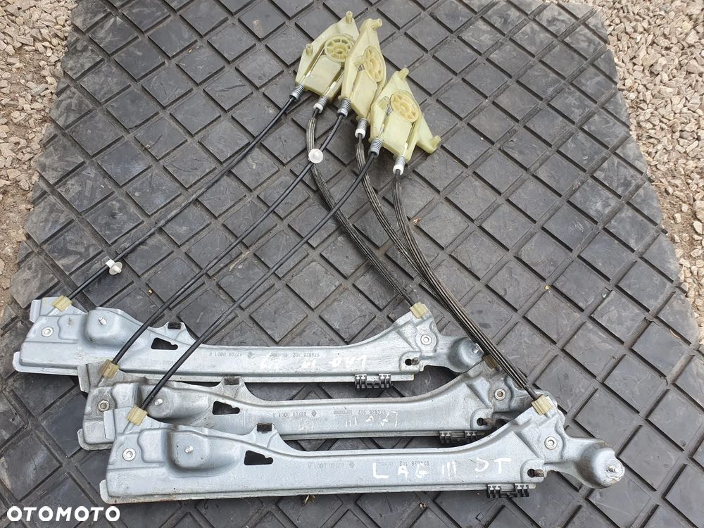 MECHANIZM PODNOŚNIK SZYBY PRAWY TYŁ OE 827000001R RENAULT LAGUNA III - 1