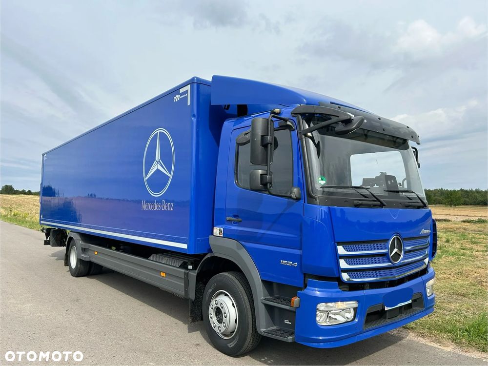 Mercedes-Benz Atego 1224 7.75m TOP1 STAN WINDA HAK z Niemiec tylko 320 000km UBRANIÓWKA czyściutki 6 cylindrów - 1