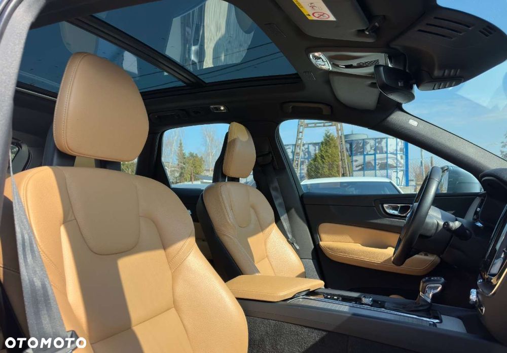 Volvo XC 60 - 21