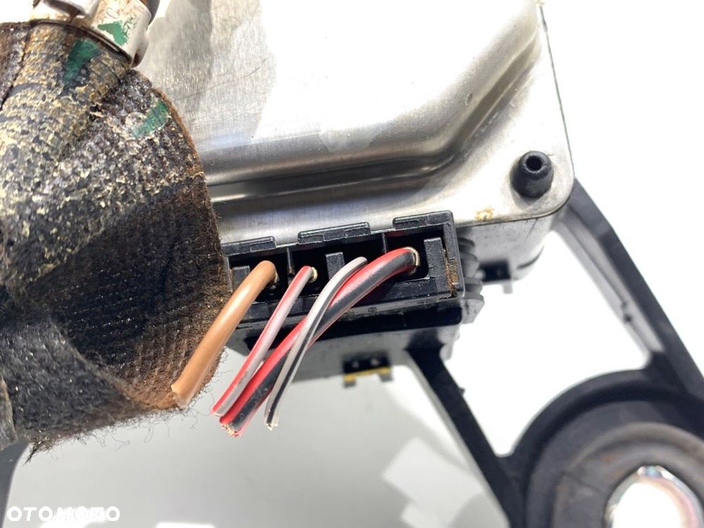 SILNIK WYCIERACZEK TYŁ  AUDI A4 B8 Avant (8K5) 2007 - 2015 2.0 TDI quattro 130 kW [177 KM] olej - 4