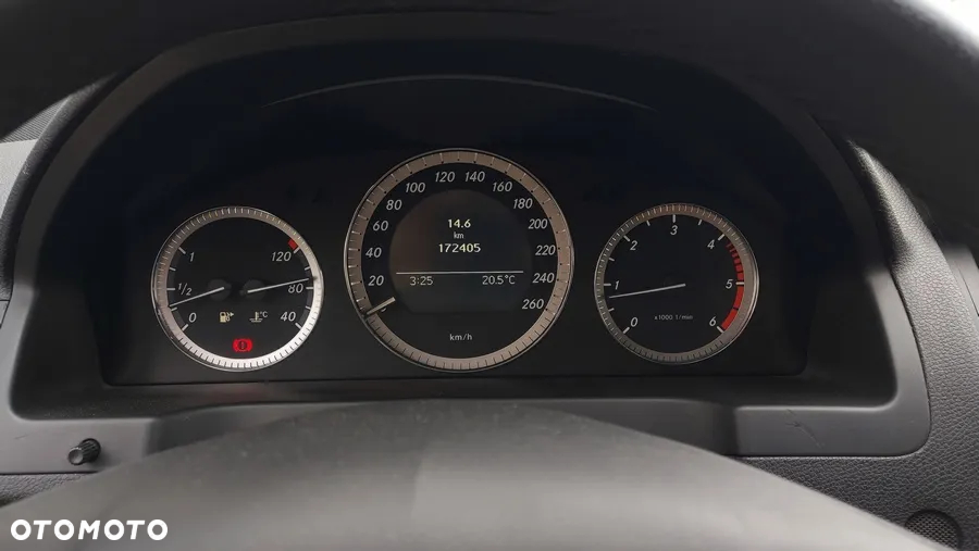 Mercedes-Benz Klasa C 220 CDI Elegance - 21