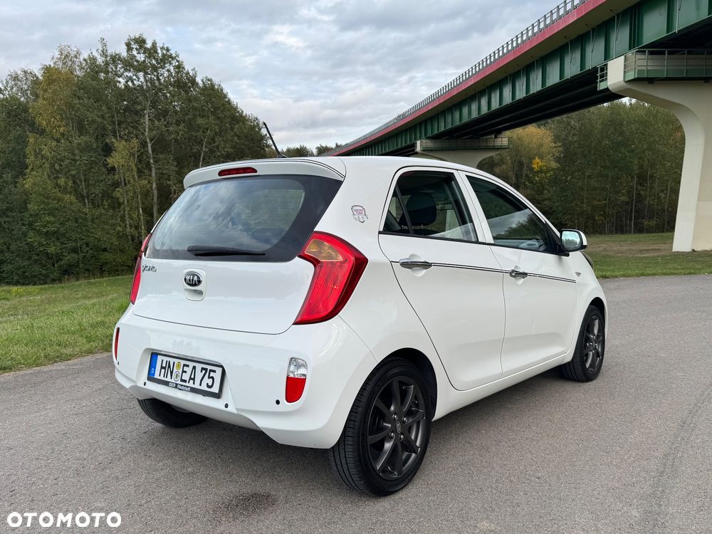 Kia Picanto 1.0 Fifa World Cup Edition - 16