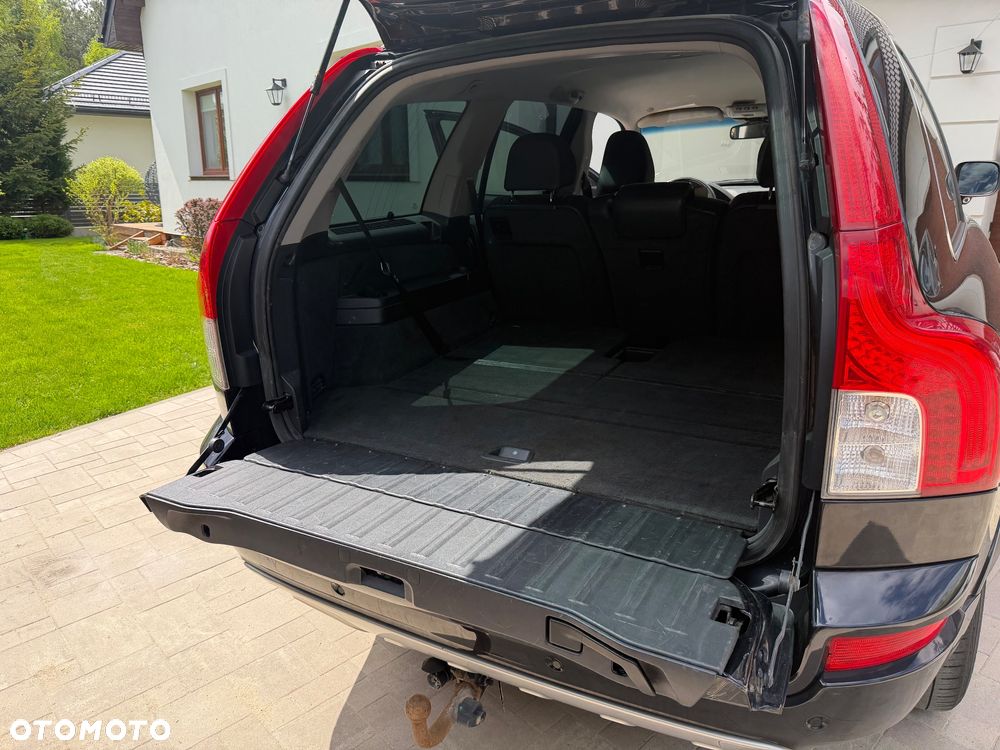 Volvo XC 90 D5 AWD Momentum - 8