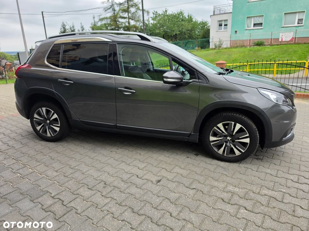 Peugeot 2008 1.2 Pure Tech Allure S&S EAT6 - 3