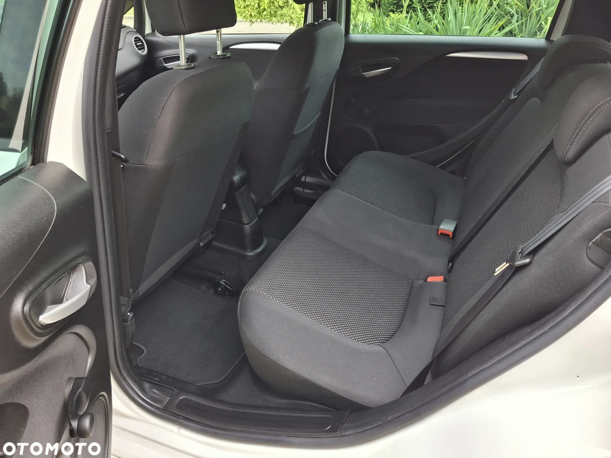 Fiat Punto 1.4 Easy Pakiet Easy Plus S&S - 17
