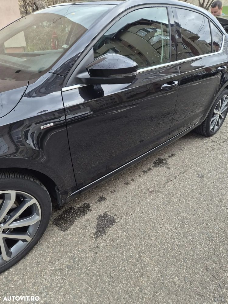 Skoda Octavia 2.0 TDI DSG Ambition - 2