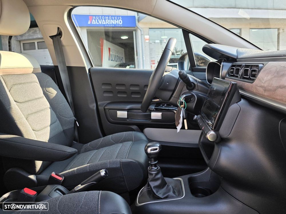 Citroën C3 1.2 PureTech Shine Pack - 20