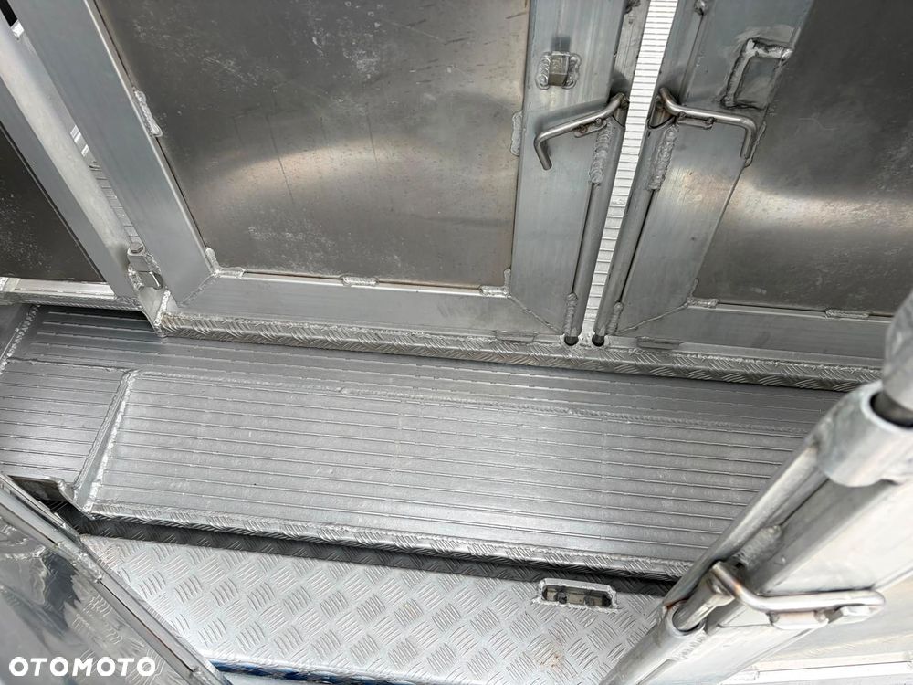 Volvo FH 500 GLOBETROTTER XL 6x2 | MENKE 3-POZIOMY | KOMPLETNY ZESTAW DO TRANSPORTU ZWIERZĄT - 13