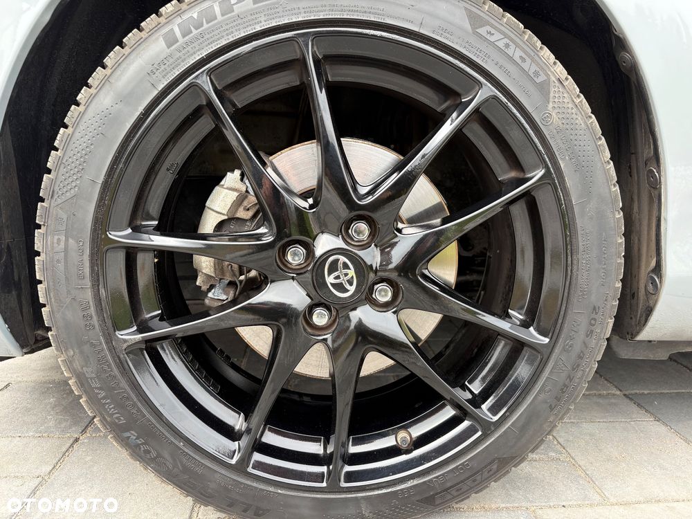 Toyota Yaris Hybrid 100 GR Sport - 19