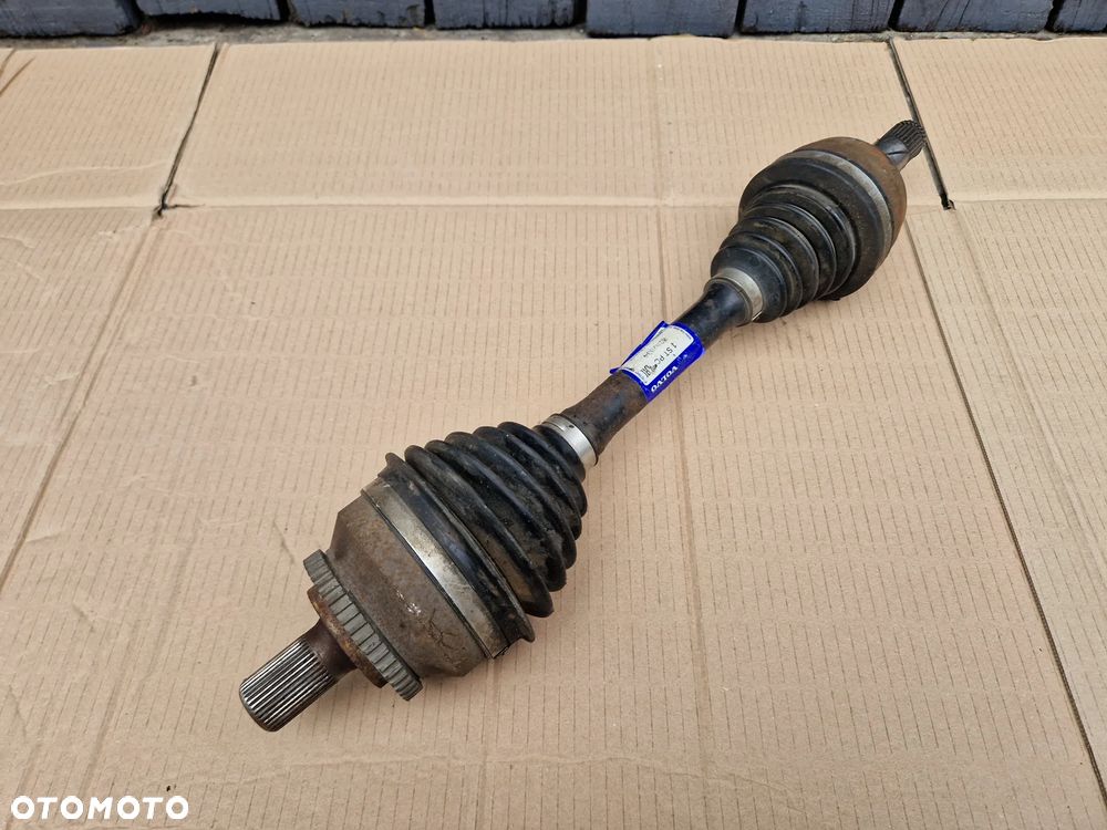 PÓŁOŚ LEWA MANUAL VOLVO V70II S60I 2.5T AWD MANUAL 8252034