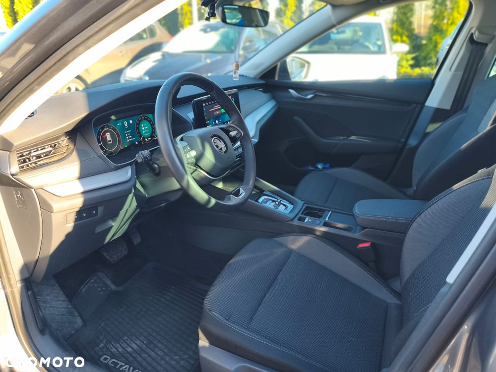 Skoda Octavia 2.0 TDI Selection DSG - 6