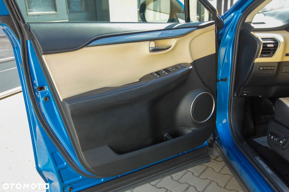 Lexus NX 300h Comfort AWD - 9