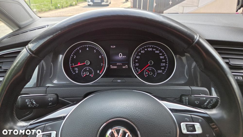 Volkswagen Golf 1.4 TSI BMT Comfortline - 12