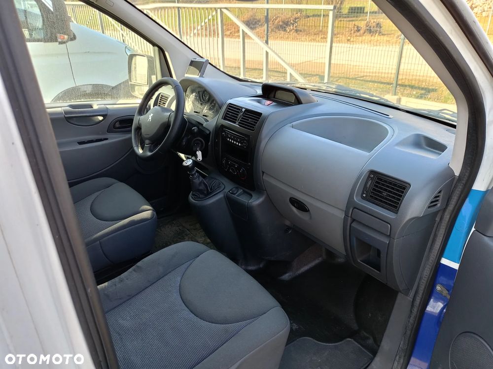 Peugeot EXPERT - 13