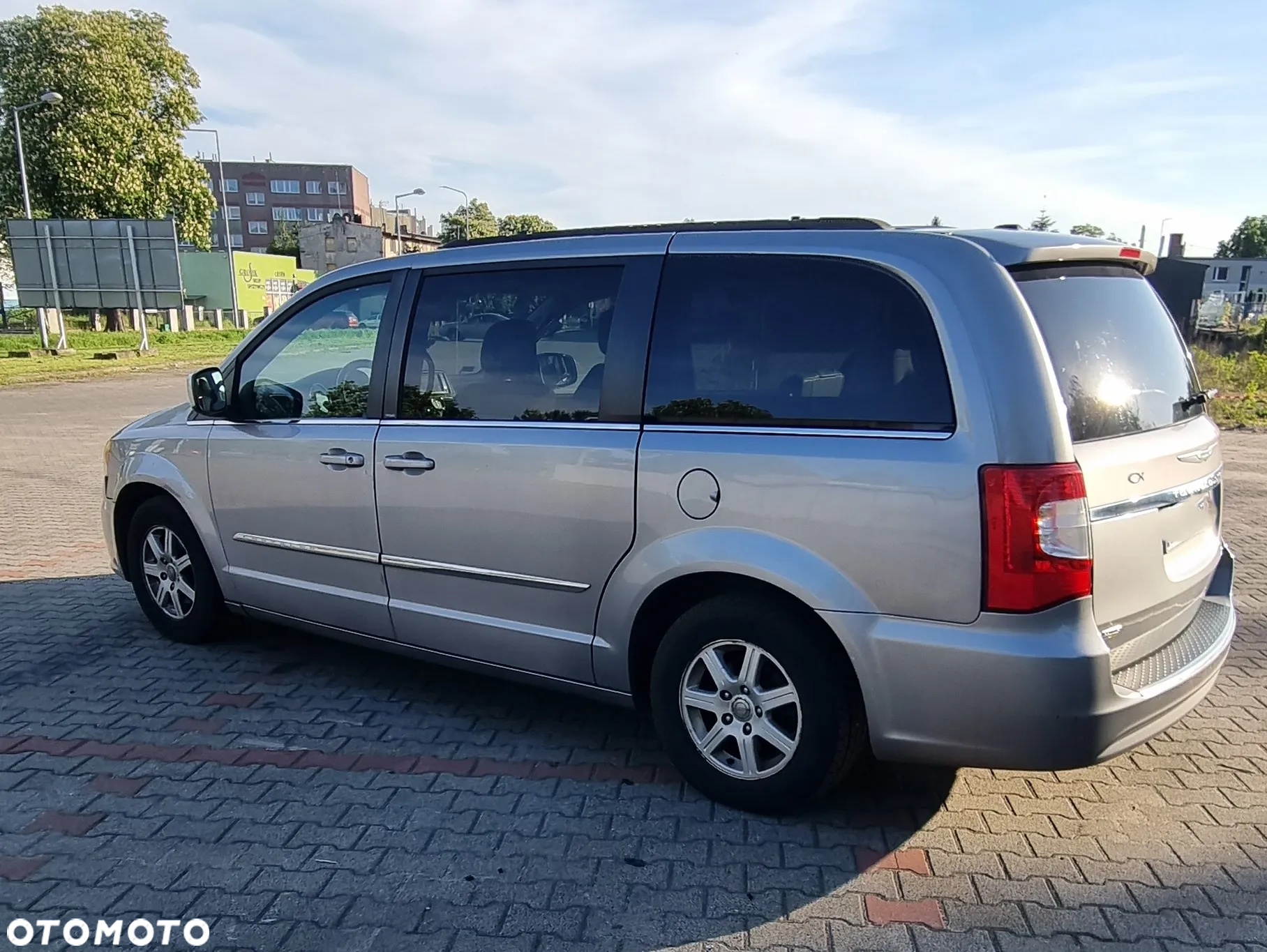 Chrysler Town & Country 3.6 Limited - 7