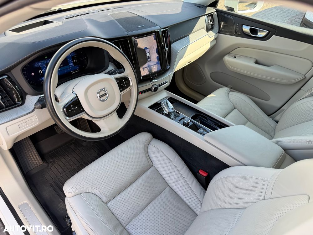 Volvo XC 60 Recharge T8 AWD AT Ultimate Bright - 8