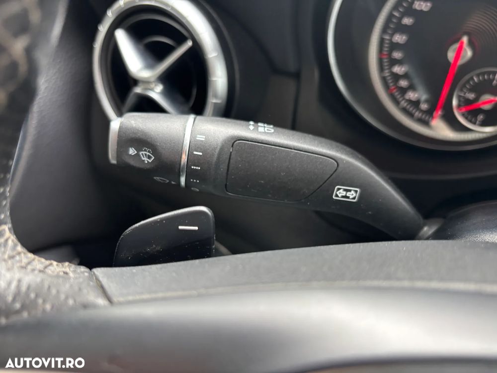 Mercedes-Benz CLA 220 - 22