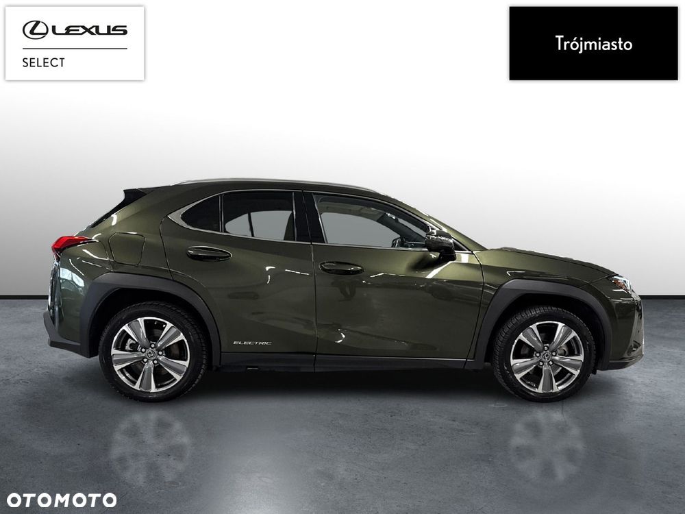Lexus UX - 4