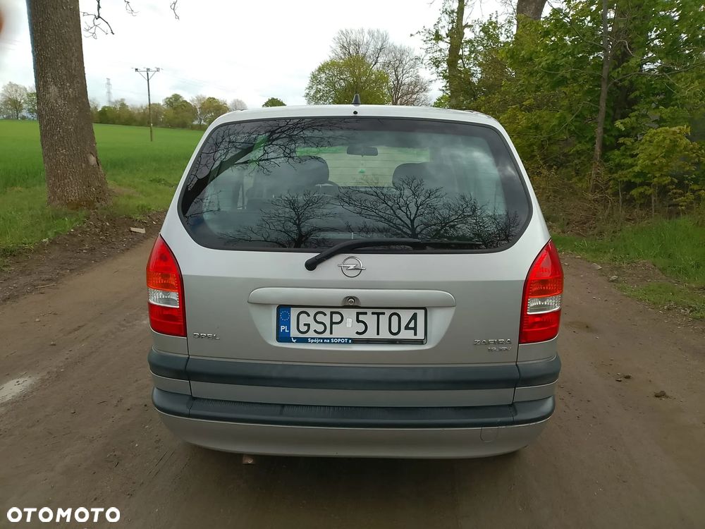Opel Zafira 1.6 16V Comfort - 4
