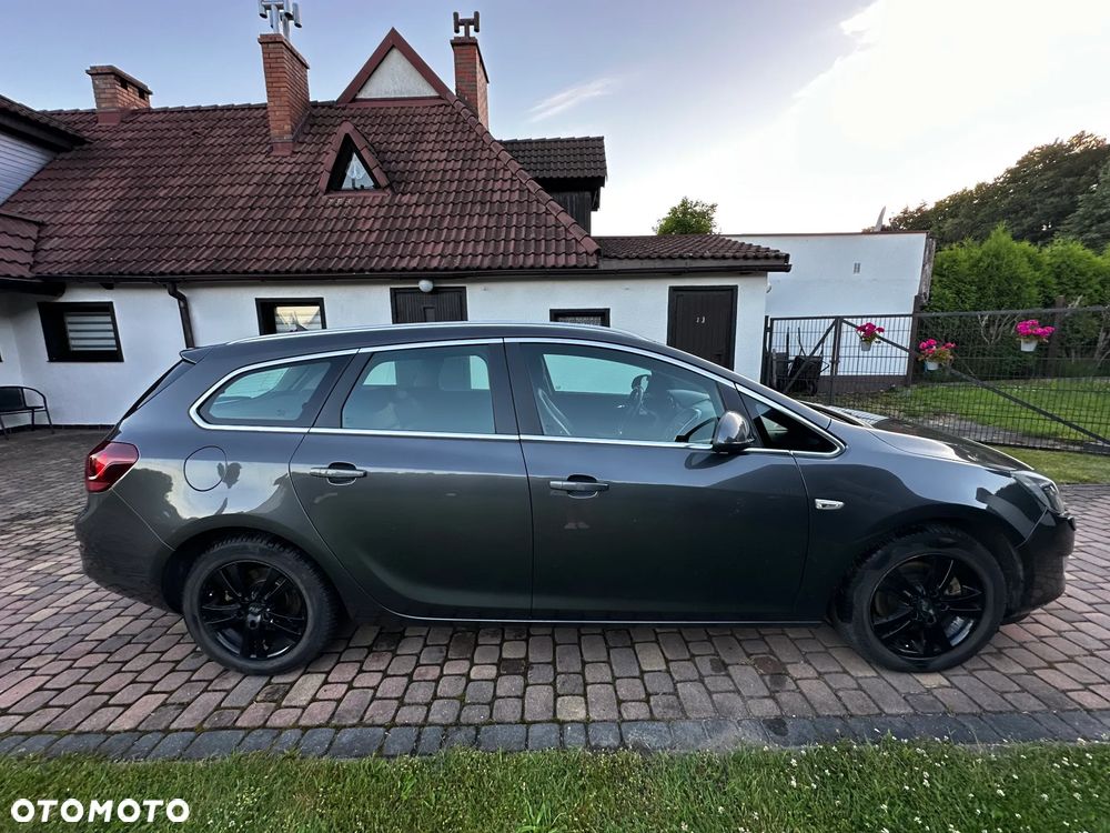 Opel Astra 1.6 T Cosmo - 7
