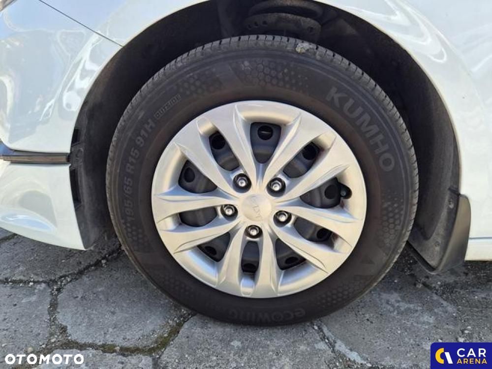 Kia Ceed - 11