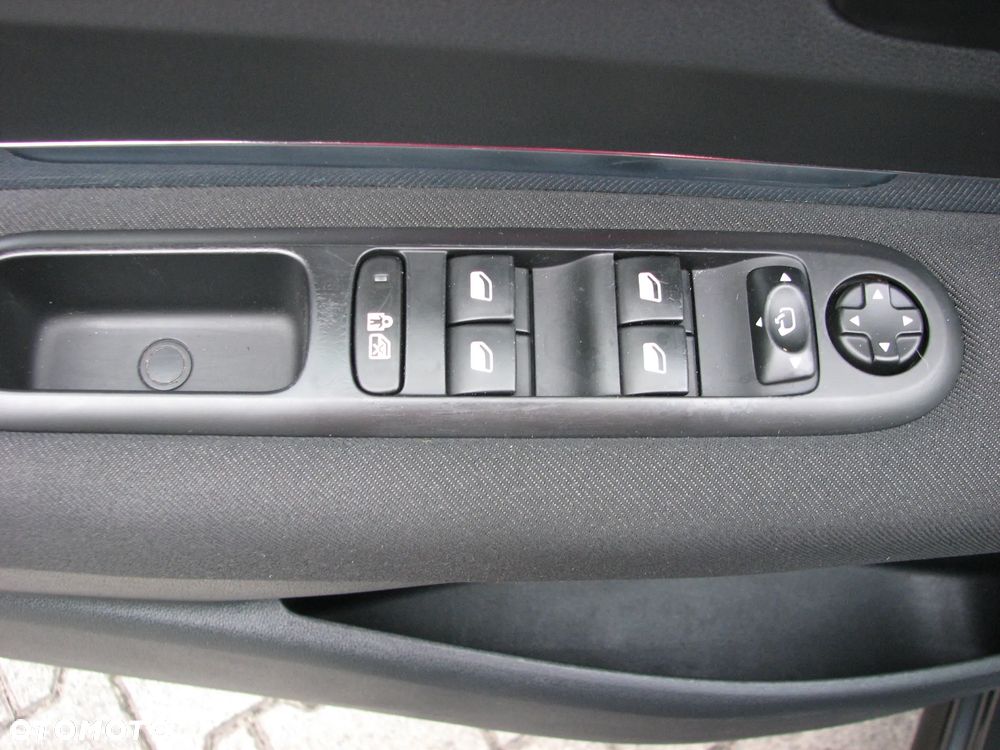 Peugeot 3008 HDi FAP 110 Platinum - 26