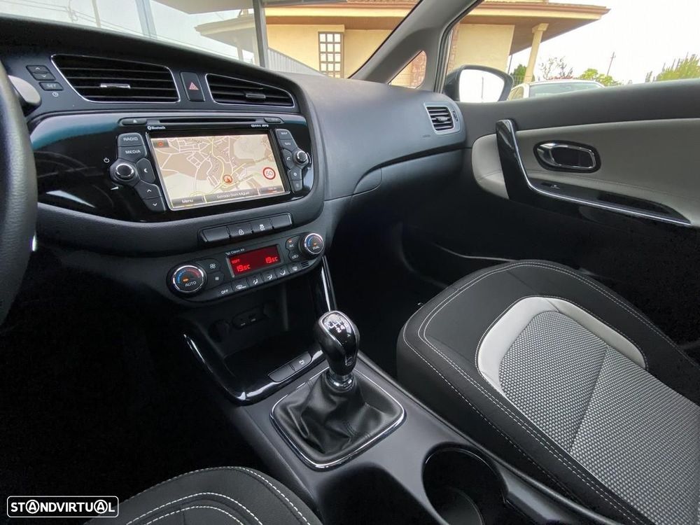 Kia Ceed SW 1.6 CRDi TX - 13