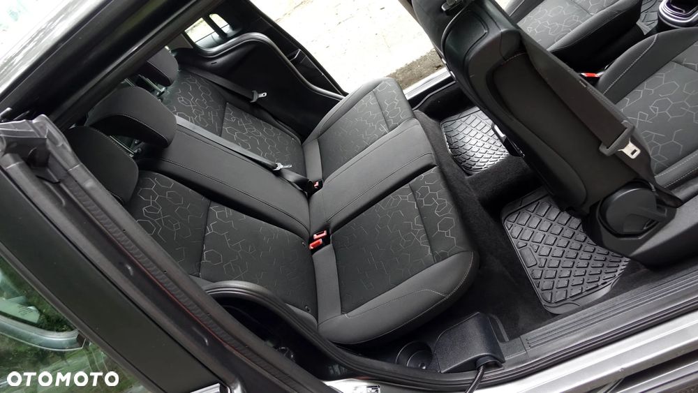 Ford B-MAX - 12