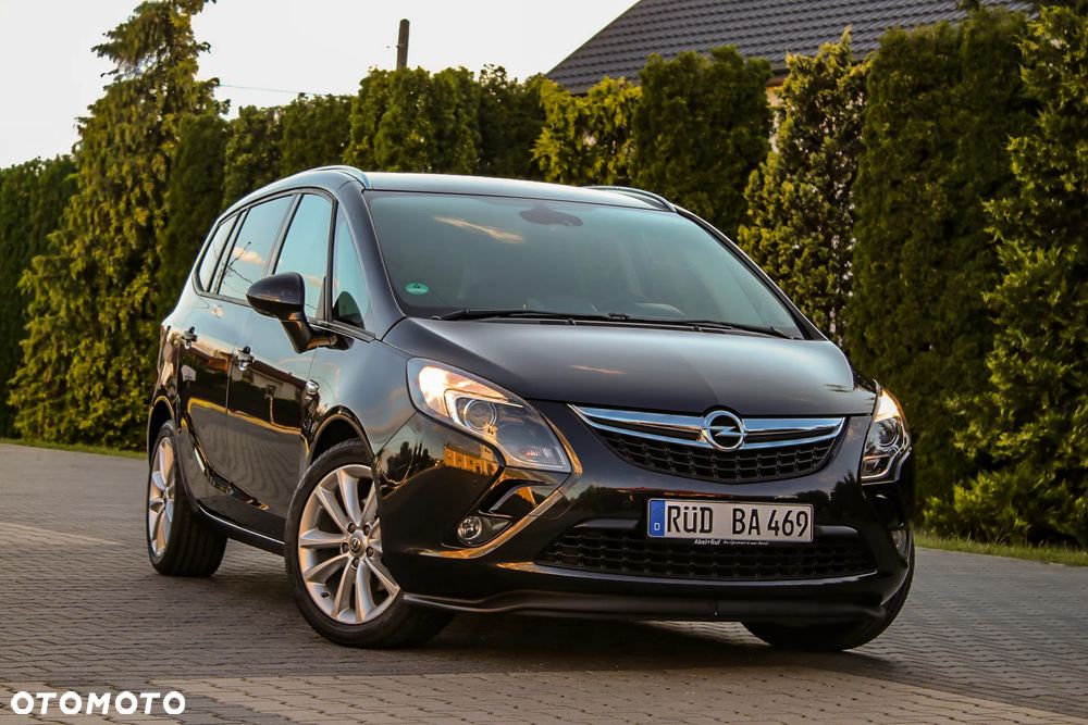 Opel Zafira 1.8 Cosmo - 1