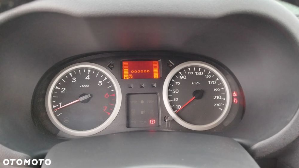 Renault Clio 1.2 16V Campus - 9